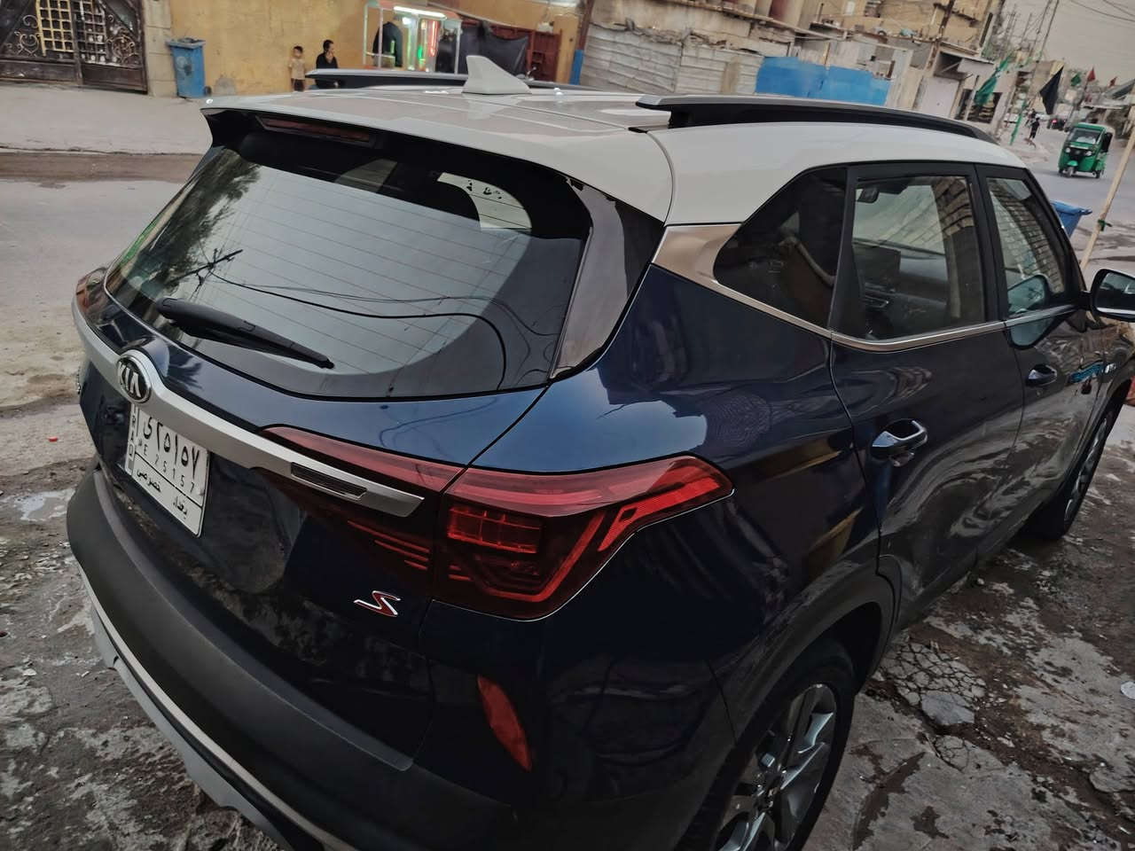 السلام عليكم ...
كيا سلتوس 2021 للبيع نص مواصفات وارد أمريكي حادثه من امريكا موضح بالصور السياره نضيفه المواصفات بريك ذاتي + مودات قياده نورمل + سبورت + مانع انزلاغ + شاشه كبيره +  مواصفات S + مودات القيادة رادار أمامي + كامره دواره + تحكمات ستيرن + كشنات جلد + سياقه ذاتيه + تدفئه كشنات 
مكينه 1600 دوش بيها طخات بسيطه السعر 125 ورقه العنوان بغداد هاتف / ***********
