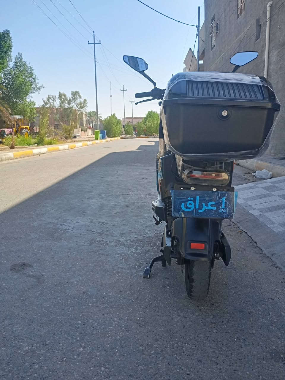 دراجه شحن للبيع موديل 25 ثلاث سرعه دراجه نظيفه وجديده وكل شيء ما بيها بطارياته كلهن يقرن 11:30 مكان التامين قرب مطعم الصاعده الاستفسار على هذا الرقم***********
