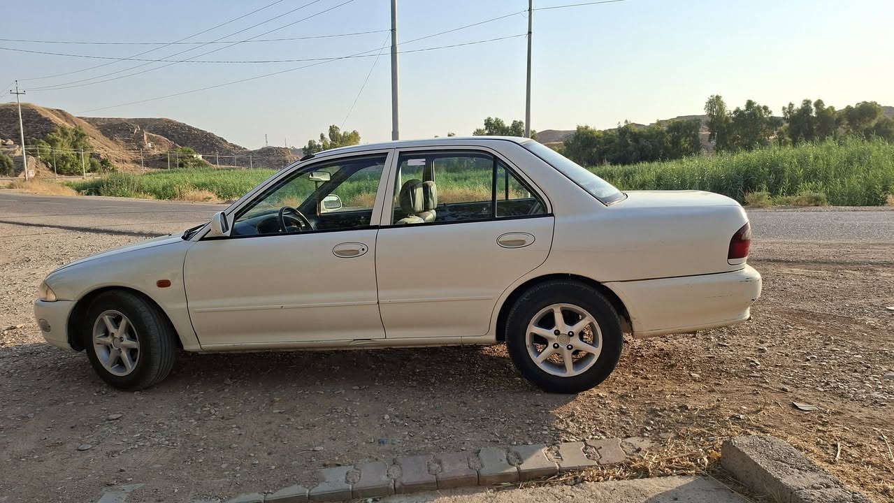 برؤتؤن 2004 تؤماتيك تةبريدة مةكينة و كيري بةشةرت جوار تايةيي تازةية كارةبايي هةمويي بةشةرت دوبارجةي بؤياغة بةبي ناو گرتن ئارمي بلاستيك هةوليرة سةنةوي بغدادي لةگةلة . دةعمي بؤ دةعمي بةشةرت ..هةموياني لةسةر بيلادي ماوة ز.م***********..شوين كفري
