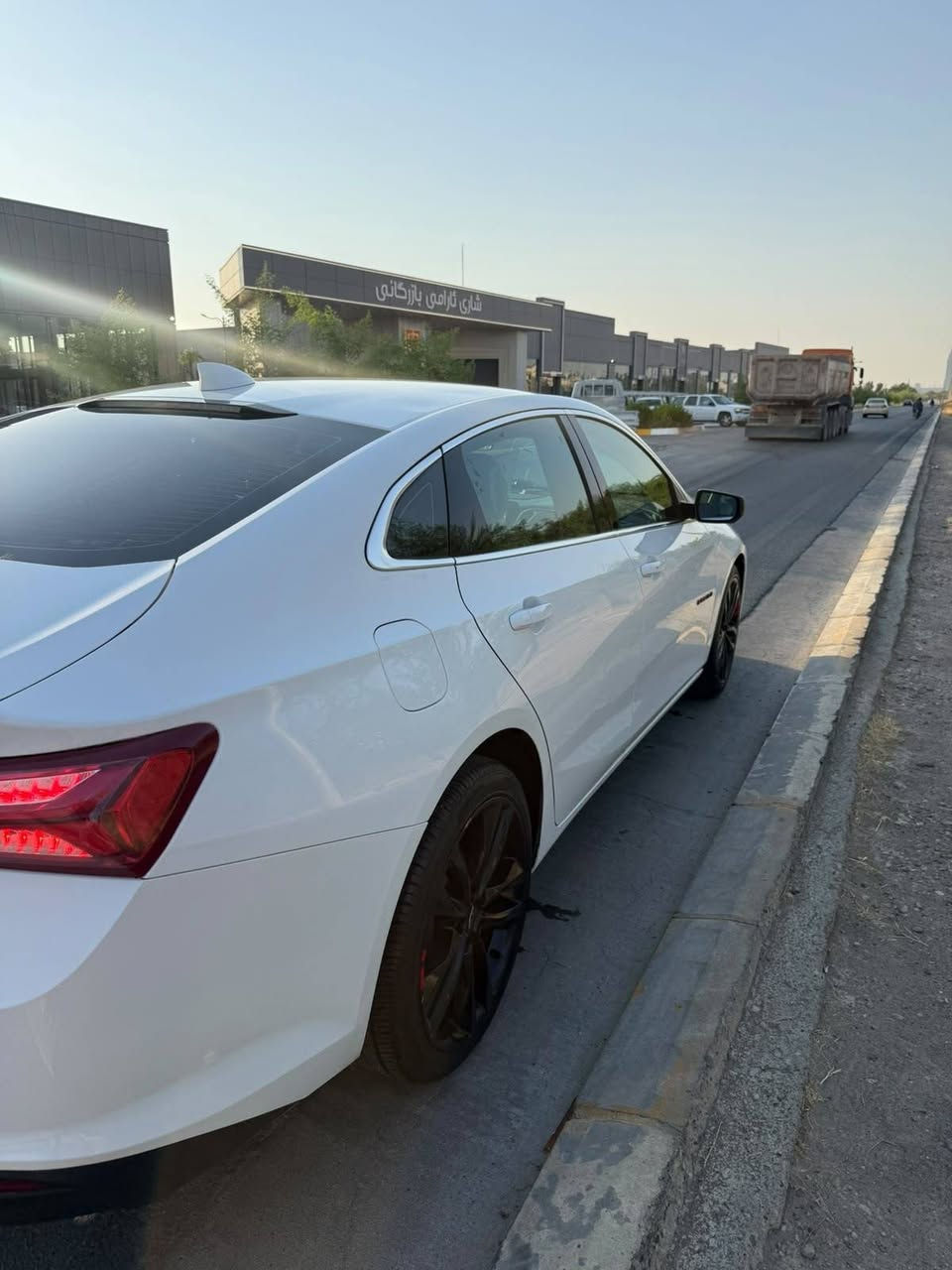 ماليبو ريد لاين 2023 للبيع فول مواصفات ما عدا بانورما 9 سماعات كشنات حار وبارد الويل 19 بلادي الكيج الكتروني  حادث جاملغ والباب الحادث بالمنشور محرك 1500 تيربو رقم اربيل  بأسمي السيارة مكفولة كير محرك تبريد السنوية جديد كلها مكفولة السيارة نضيفة جدا مكاني اربيل السعر 128 رقم الهاتف *********** أربيل, العراق
