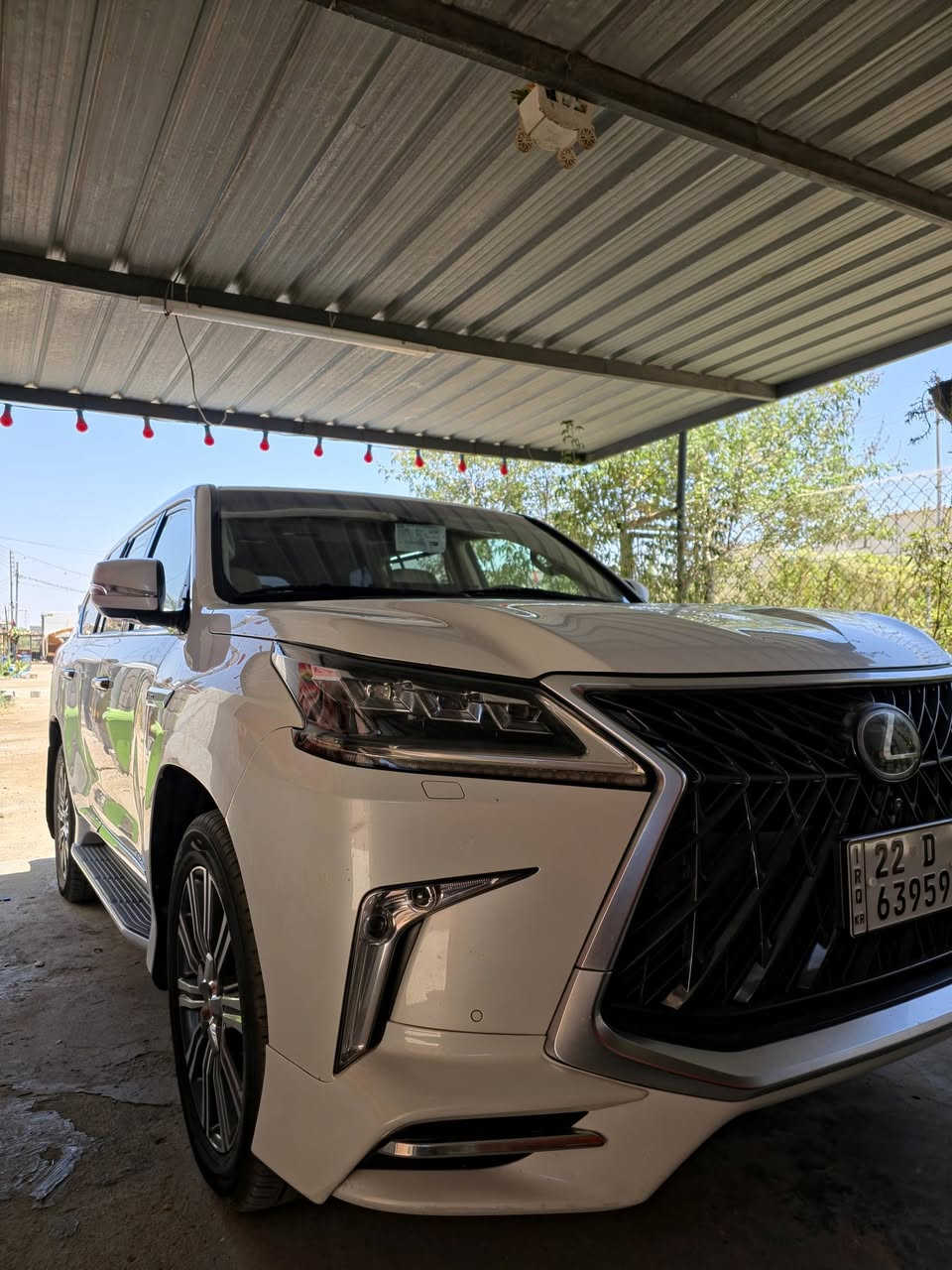لكزس (Lexus) خليجي فول لوفول
كامله معه جهاز کار بلي 
دوسات حوض اصليات ضد لمي لسياره ماشيه قفط 90 الف لسياره كفاله عامه ماعده صبعين بارد بلمدكر الامامي الايمن ما يبين ولباقي كله كفاله شخط مابيها لسياره ما متعوبه نضيفه
لوك
الفئة: 570 LXسنة الصنع : 2017
المحرك 8 سلندر (8) ، سعة 5.7 لتر (5700 سي سي
القوة الحصانية: 383 حصان
ناقل الحركة أوتوماتيك 8 سرعات تبترونيك مع شيفترات خلف المقود)
نظام الدفع رباعي مستمر (4WD / 4x4) مع قفل دفرنشل 
رقم الهاتف ***********
***********+
السعر بي مجال قليل
