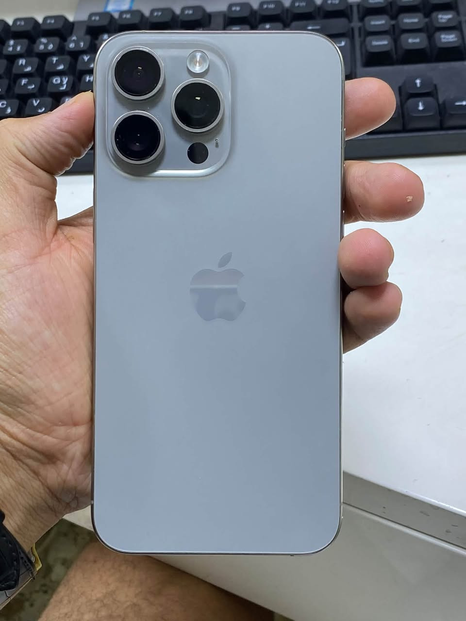 للبيع iPhone 15 Pro Max 🔥
إذا تدور على جهاز نظيف … هاي فرصتك 👌🏻📱

🍎 iPhone 15 Pro Max

💾 ذاكرة 256GB

🔋 صحة البطارية 86%

🌍 نسخة شرق أوسط

📦 الملحقات كاملة

✅ مكفول من كلشي

📍العراق - بغداد 

✨ جهاز نظيف وجاهز للاستخدام

                                       📞***********. 

💰 السعر: 975,000 دينار
