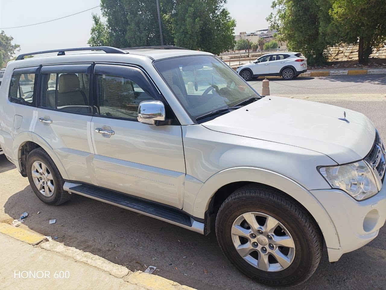مكلف بالنشر باجيرو ٢٠١٤ حبتور فول مكفوله كير مكينه حداديه تخم تاير كله جديده رقم بابل باسم صاحبه سنويه ماصاقطه مواصفاته معروفه العنوان حله البكري للاستفسار عن السعر والتفاصيل رقم صاحب السياره ***********

نص مكتوب في الصور:
- HONOR 600