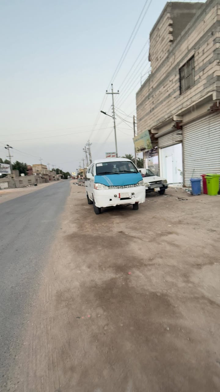 سلام عليكم اج وان موصليه سياره موصليه شوف لعين لسياره كبل لشارع مكينه توني شاده ضمانه موجود سياره كامله مكمله من كلشي مكينه كير بس لاكسل بي ونه خفيفه كهربايات كله شغاله مكاني البصره ابو الخصيب السعر 38 وبيه مجال حك لجيه للستفسار عله رقم فقط ***********
