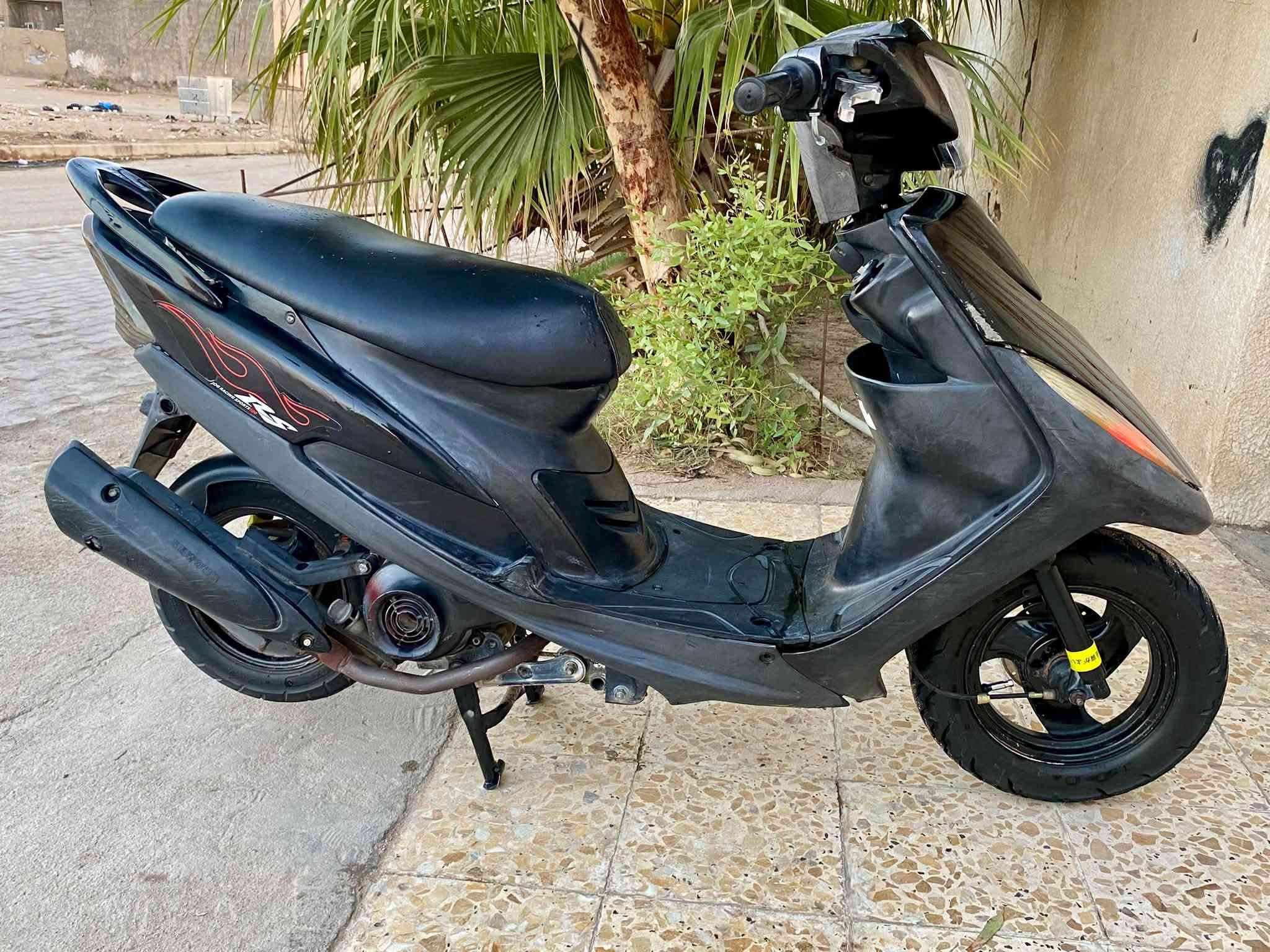 ماكس عدلة للبيع مكفولة الدراجه ما بيها اي نقص كفر بلادي ختم واحد ملاح خير من الله مكينه ٤٩ نعومتها تخبل مبدل بيها بس بستم الباقي كفالة عامه سعر ٧٥٠ وبيها مجال ***********
