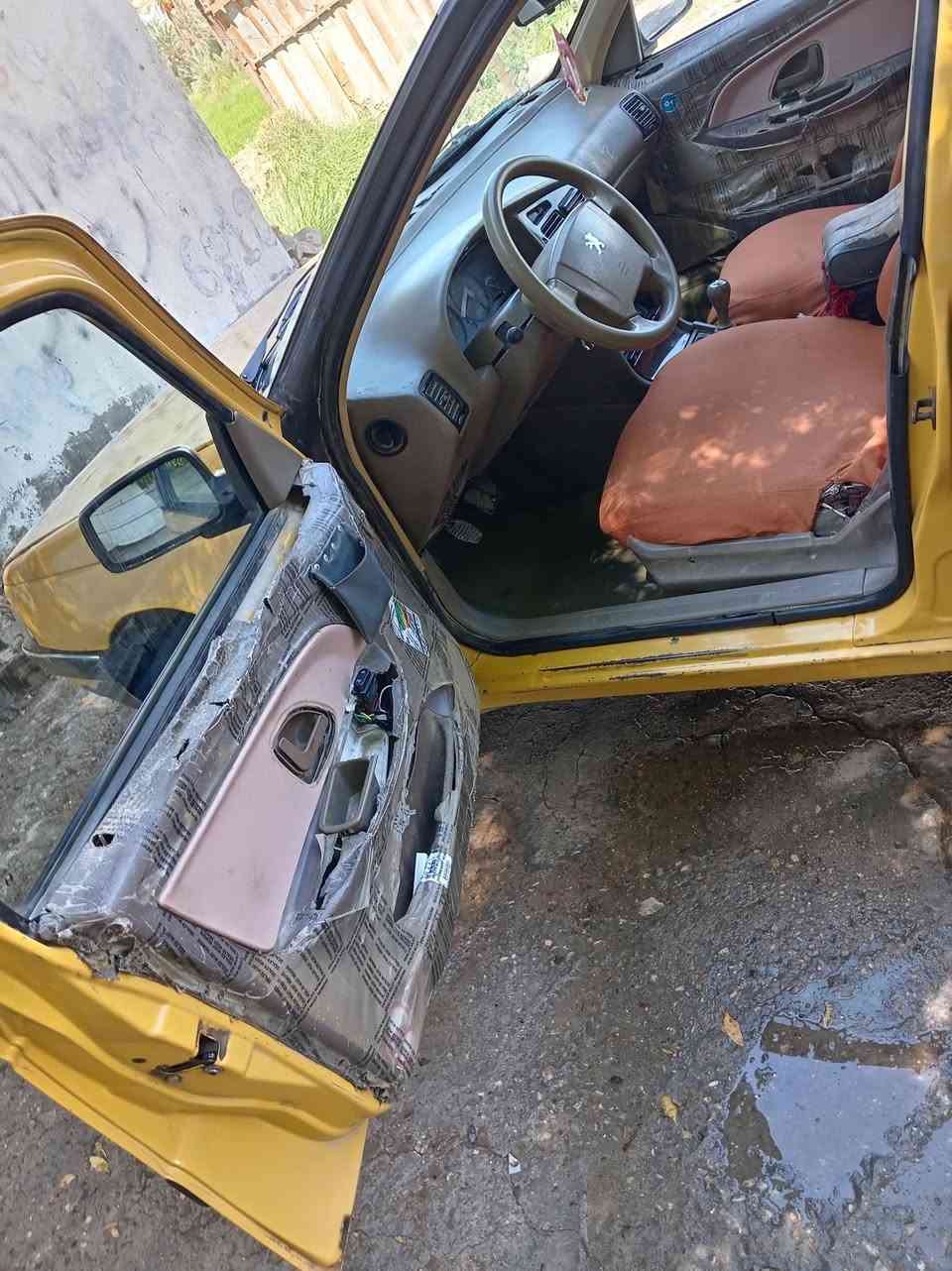 سلام عليكم بيجو 405 موديل 12 مكينه وكير جدد عليه 400 عليه هيها وغرامات مالكه بل شافعيه سياره 19 وبيه مجال ديوانية قظا الشاميه (***********)
