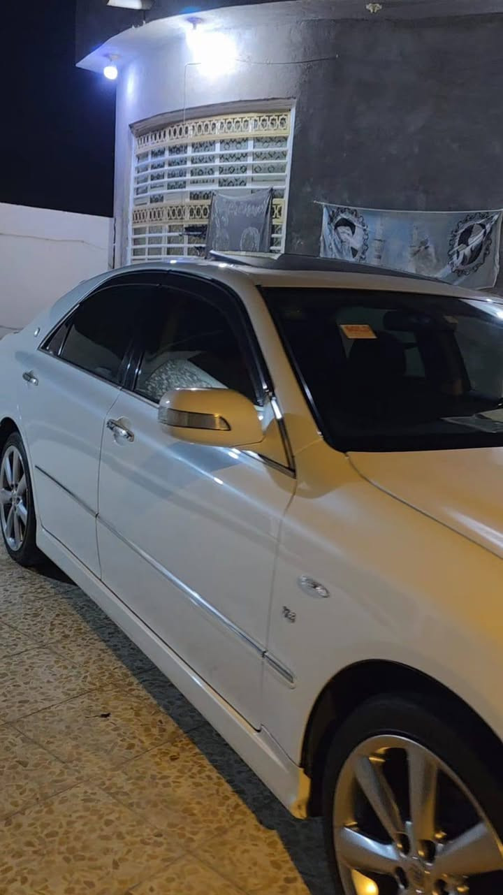 اللهم صلي على محمد وال محمد وينه الي يدور جديد وطك كارتون بعدهي دهن اليابان مبدلينه شاهينه رقم بصره تسجيل جديد شاصي80الكير الجبير 6نمر 3دكم فتحه
فول سبايدرات السياره كلش جديده ومكفوله 
حته حجرياتها بيها اشاير بل مري تخم تاير ياباني انتاج24 لايت زنون بلاد 6بصمات عنوان السياره بصره ابي الخصيب ***********
***********
