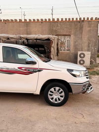 هايلوكس • ٢٠٢٢ • جير عادي