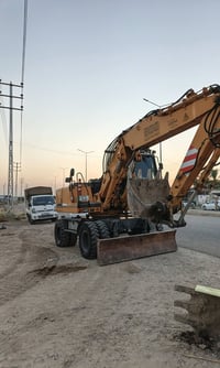 لبهير ٩٠٠ • موديل ٢٠٠١ • أربيل باسمي
