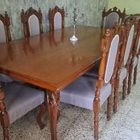 ميز طعام ملكي • ٨ كراسي • نقش يدوي