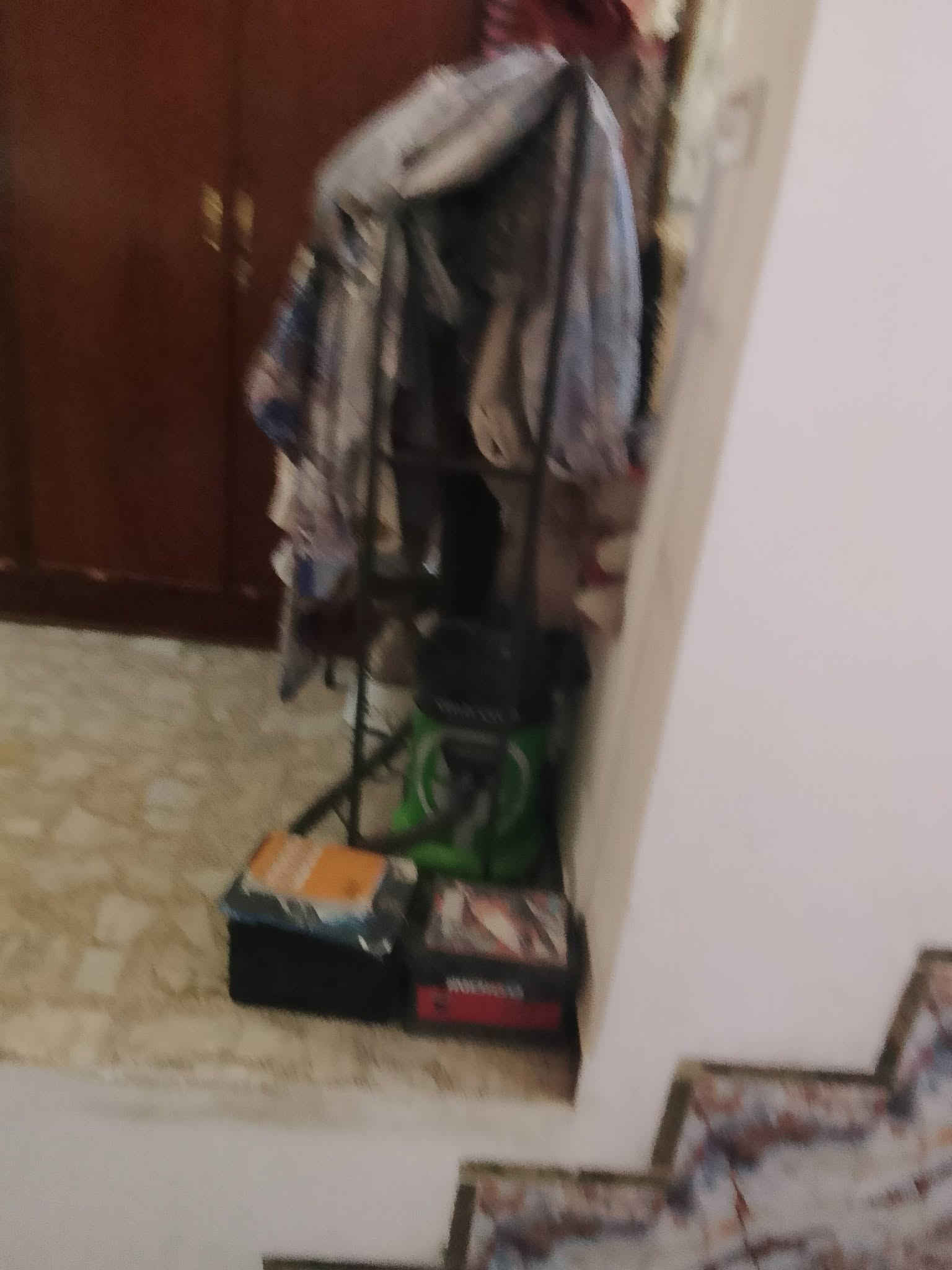 السلام عليكم غراض للبيع بسعار مناسبه اتصل ***********
