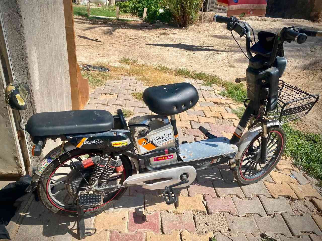 مكلف بلنشر موطور شحن يرادله بس بطاريا كهربائات كلهه شغاله للاستفسار ***********
