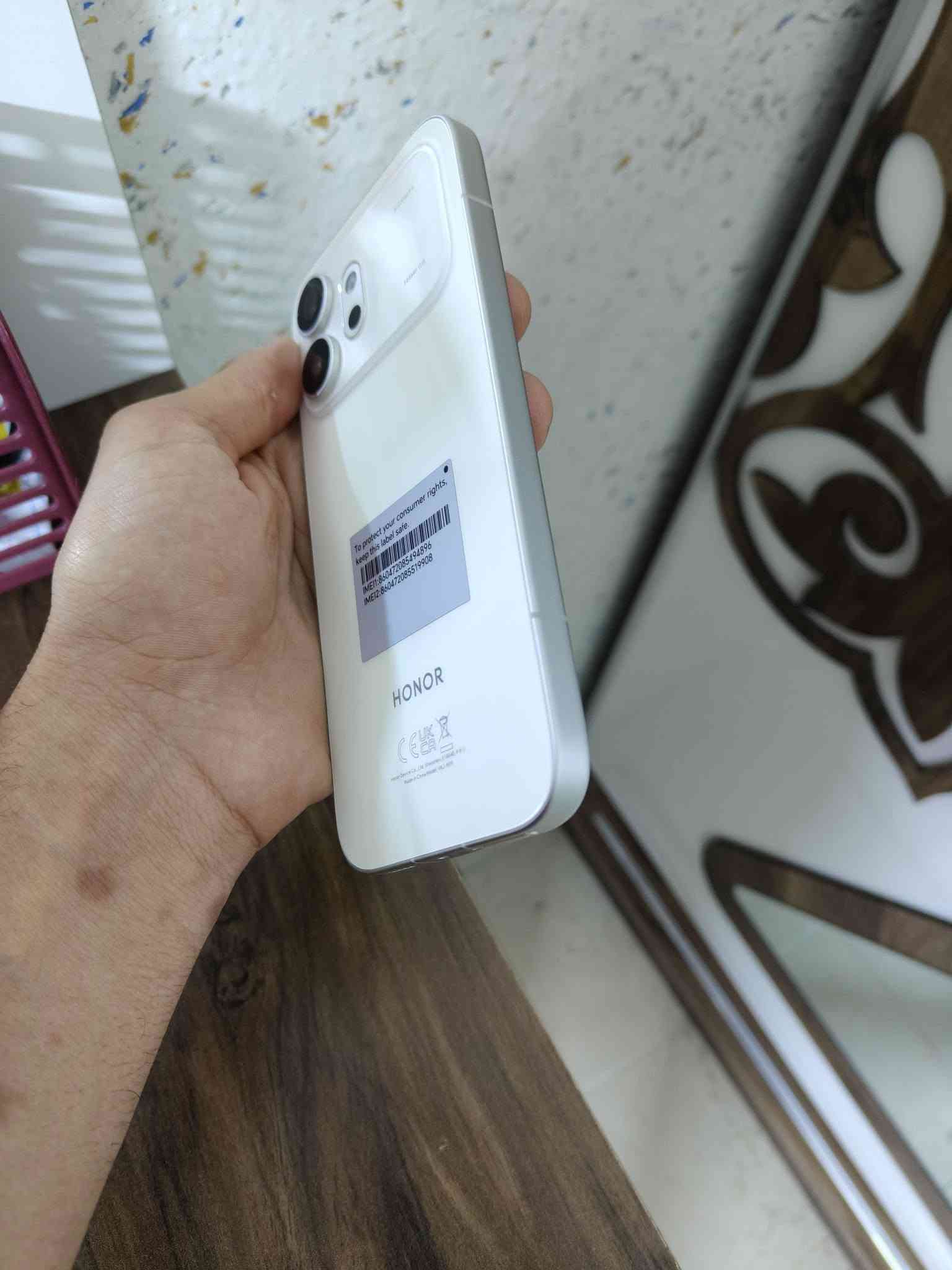 هونر ٦٠٠ • ٢٥٦/٨ • بطارية ٧٠٠٠