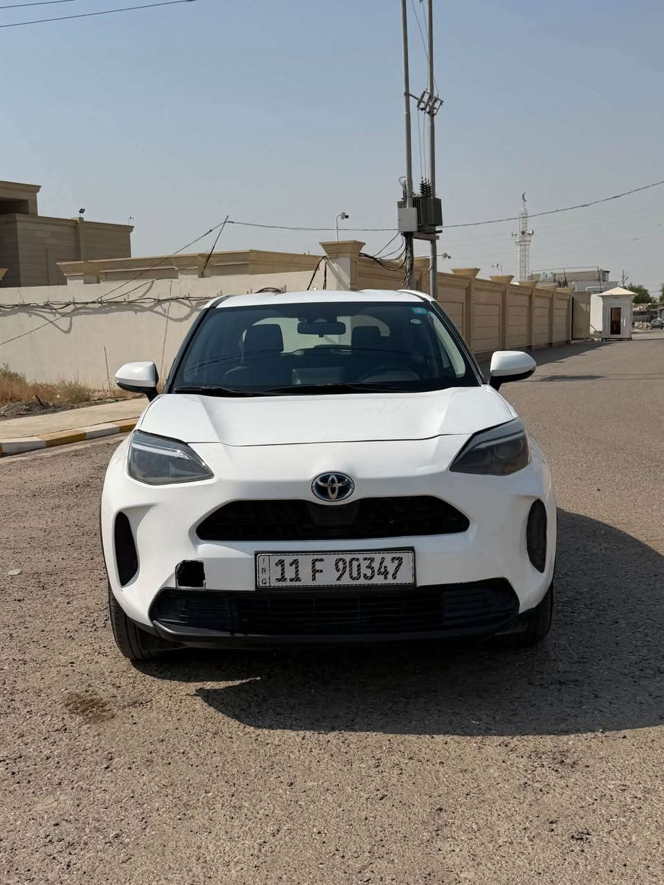 للبيع كورلا يارس كروز
موديل 23
رقم بغداد بسمي 
محرك البانزين 1500
محرك الهايبرد 1200
توقف ذاتي
رادارات جانبيه
جامات أوتو
هواي بيها مواصفات السياره 
ماسحات واتو من تمطر هنه يشتغل وهنه يطفن 
ضررها جاملغ امامي بارد والدعاميه الاماميه بدون دواخل 
السعر 118 
العنوان صلاح الدين سامراء 
***********
