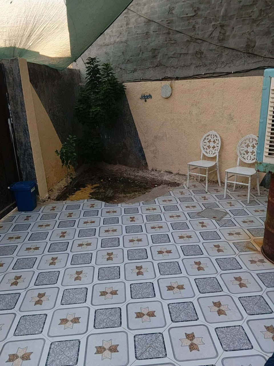 سلام عليكم مساحه ١٠٠ متر بناء جديد غرفه هول مطبخ ستقبال بناء درجه اؤله طابوك سكف صب كونكريت مكانه ابو خستاوي شارع الغسل نهايته السعر ٥٣ وبي مجال قليل رقمي ***********
