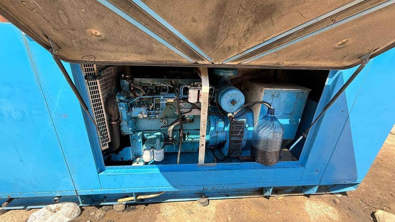 سلام عليكم
مولدة بيركنز 1006 بريطاني 
توليد ستام فورد اصلي 100Kv حقيقي 
معمرة جديد بوش بستن رنك كرنك ستندر 
كاتم فول 💯
سعر 95 بيها مجال  عنوان زاخو 
***********
