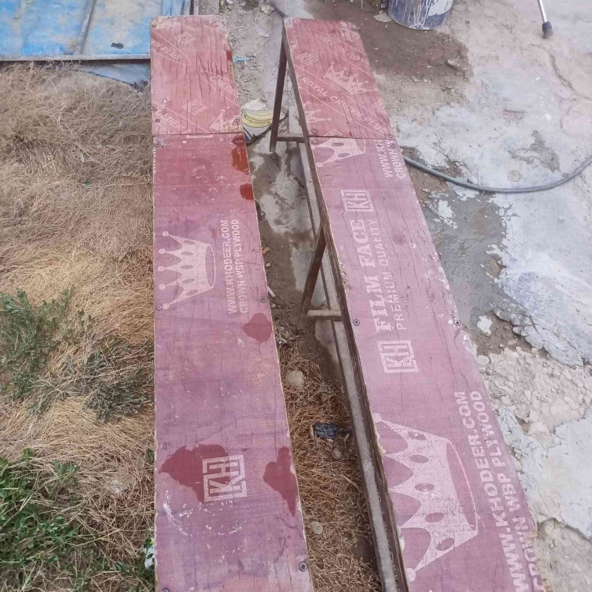 محجر ستوته مع مصاطب طلاب للبيع ممتواجد عل خاص ***********

