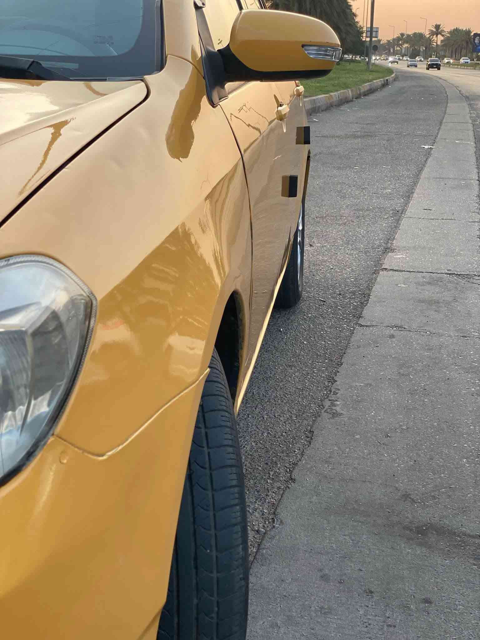 سلام عليكم
بيوايدي للبيع 13

جديده بدون ضربه أو صبغ سياره بلاد برغي مامفتوح بيها وكلها شغاله تبريد ثلج وخير من الله استفسار أكثر اتصل وخادمك ***********
