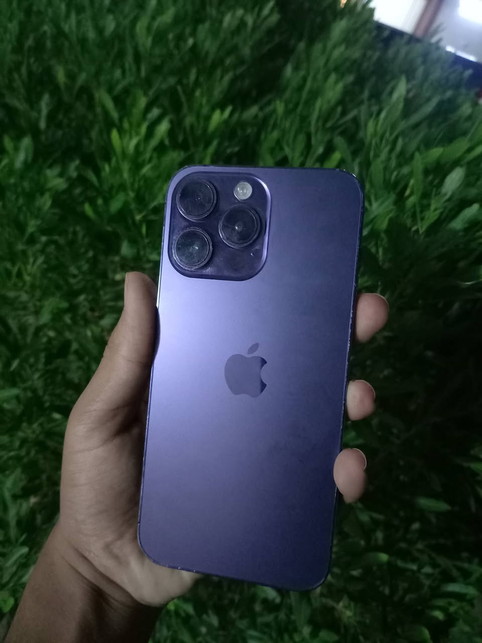 السلام عليكم للبيع
آيفون 14 pro Max

ذاكرته 256     بطاريه 80 
نموذج M .    دبل سيمكرت

مبدل بي شاشه وسط والباقي كله بلادي
السعر 650 وبي مجال
مكاني بيجي / ***********

