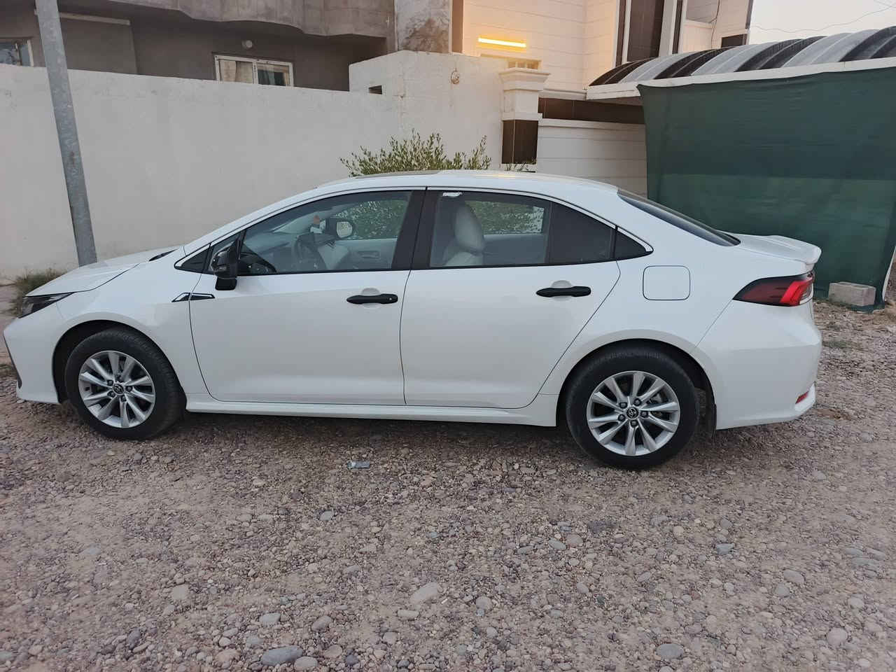 كورلا خليجي موديل ٢٤ فول مواصفات شركت جيهان ماشيه ٥٢ الف بحالة الوكاله بيها رصعه بلباب ومعدله والباقي كفاله السعر ١٧٦ وبيها مجال بصيط للشراي *********** و ***********
