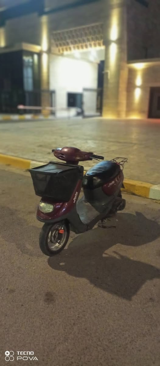 سلام عليكم للبيع دراجه منغولي درجه جديه  مكينه وكير شرط ما مفتوحه  سلف وهندر  كهربائيات كله شغاله كفرات كله بلادي درجه مال حاويه سعر ٥٠٠ بيه مجال لل شراي مكان دراجه  كربلاء رقم ***********

نص مكتوب في الصور:
- TECNO POVA