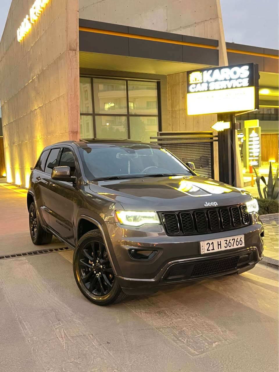 JEEP GRAND CHEEROKE 2020 ful
بونيت بوياخ ناوه ى نه گرتوه 2,3 ساردى بچوكى هه يه 
ماوەی ڕۆیشتن 90 هەزار میل
بەسمە و شەغال
شاشە گەورە 
کوشن شاموا 
کوشن جلد و کوشن هیتەر و کوشن کارەبای
ئۆتۆ پارك و ئۆتۆ هۆڵد
سڵاید 
سنوق شەفت
ئاوێنە ڕادار 
تەبرید مەرکەزی
دەبڵ ئەکسل4x4
نرخى205$
*********** السليمانية, العراق
