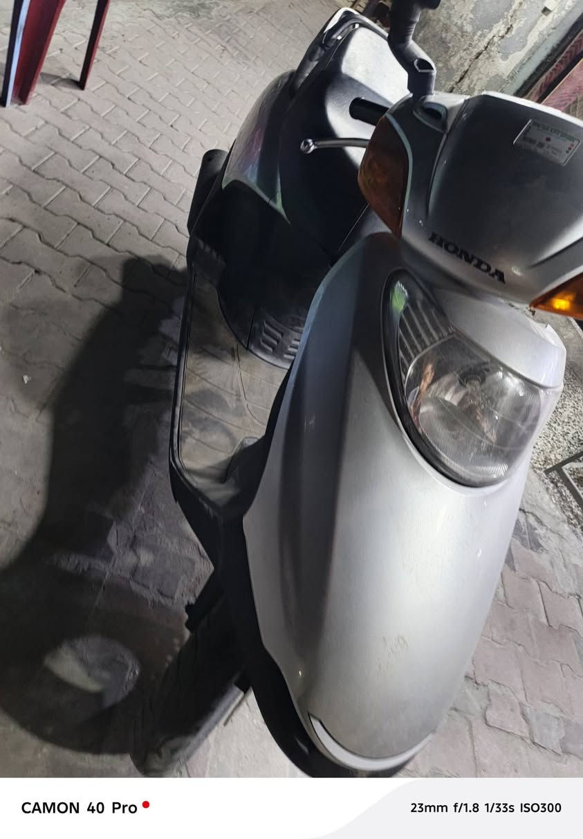سلام عليكم دراجة سبيسي ياباني مال رمبة كلها بلادية أي نقص ما بيهة أوراقها كاملة نكرة سلف كيجاتهة شغالة كهربائيات شغالة دراجة أي نقص ما بيهة ٦٠٠بيهة مجال بسيط مكاني بغداد بلحرية ***********

