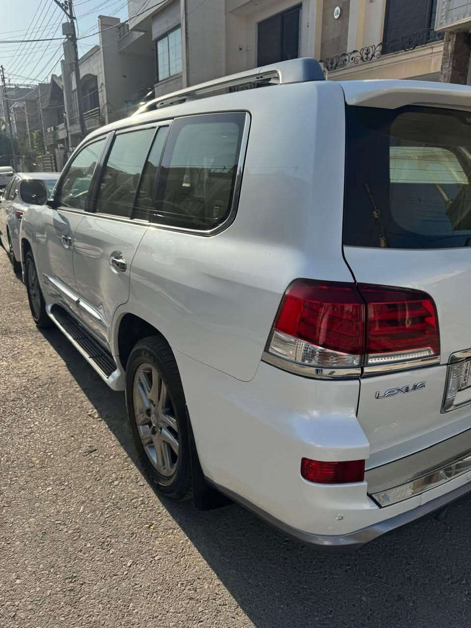 السلام عليكم
لكزس 2013 LX570 خليجي بريم 
السعر : 355$

فول موصفات 

بصمه-فتحه-راداد-كامير-كشنات تدفئه وتبريد -ستيرن كهربائي-صندوق شفط _جكات _داخل بيج 

سياره جهازه  من كلشي وجديده 

مكان بغداد

الاتصال

***********
