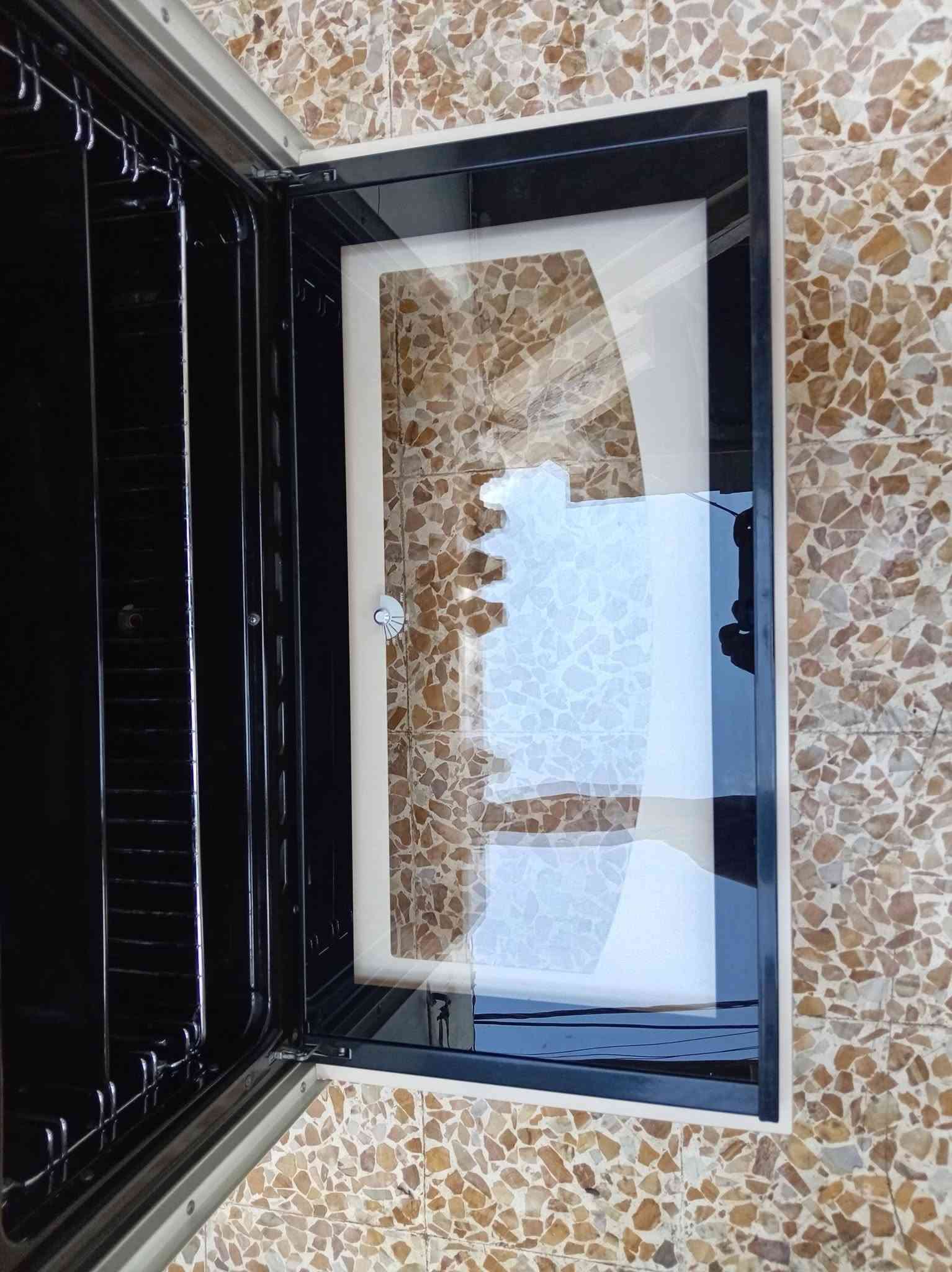 طباخ سنفر إيطالي تجميع تركي نظام بوري فرن خطين يشتغل قياس90×60 شغال فرن شغال جداً نظيف 
غساله نوال 12 كيلو شغالة شرط
العنوان موصل جانب الايمن رجم حديد للاستفسار
***********
