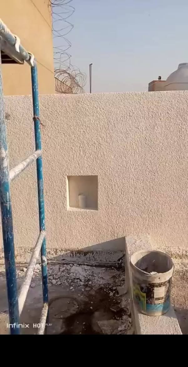 سلام عليكم اخوان كادر لبخ سوري متفرغ للعمل بيوت اهليه وتسليم مهندس سقل ناعم 6جرارة 5 تشميع 3 تصفير حمامات 7 لبخ نثر 7 موجود اقامات وسكن مكان العمل وجهيات ناخد قطعي تواصل على رقم ***********

