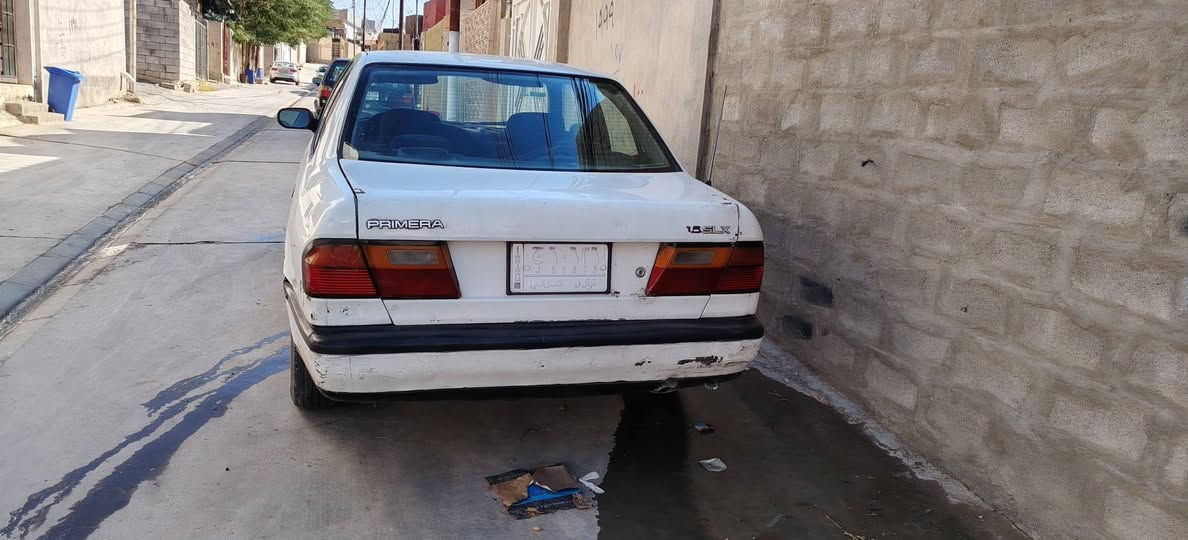 السلام عليكم نيسان بريميرا موديل ٩١ كير محرك شرط  طخم تاير جديد طخم الورا والكدام جديد كابون بانزين  جامات كهرب قفل مركزي رقم الماني السنويه لل ٢٩ داخلها نضيف بيها خيسان بالدوسات السعر ٢٨ وبيها مجال ***********
