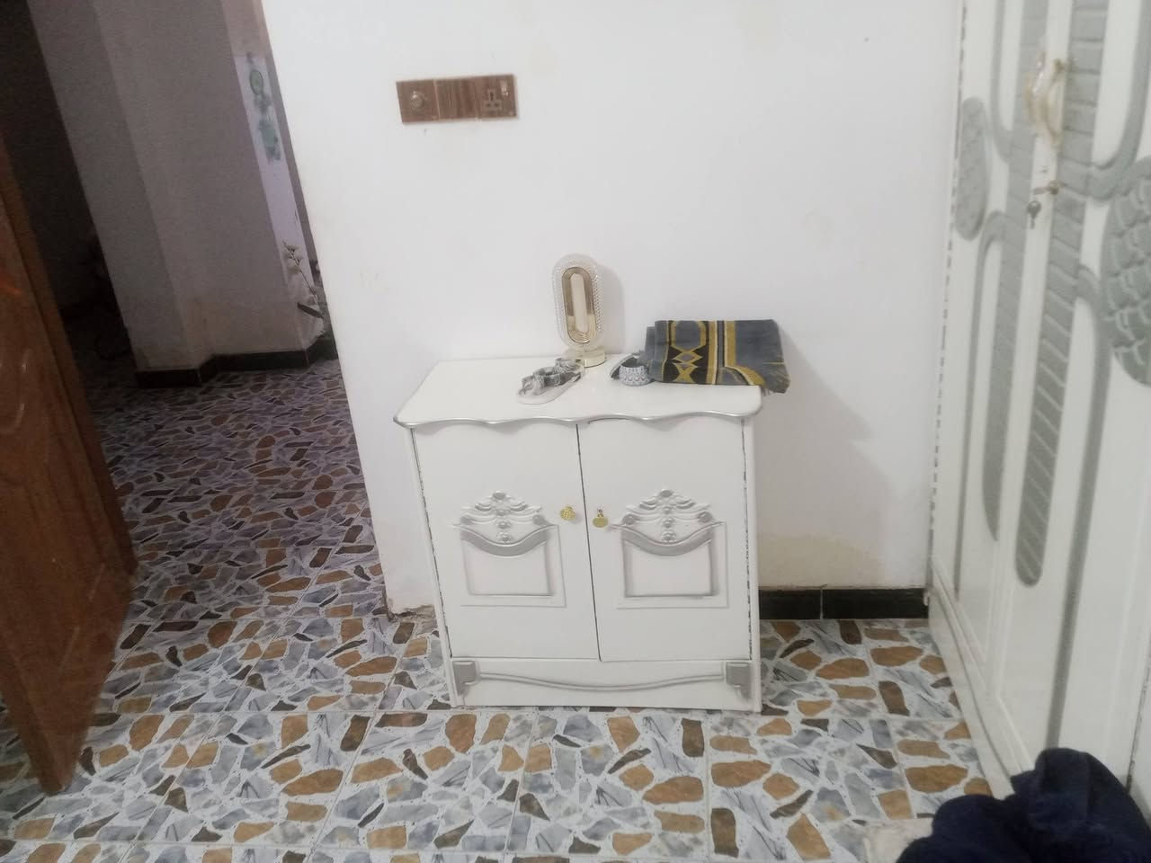 غراض بيت للبيع جديد الاستفسار
***********
