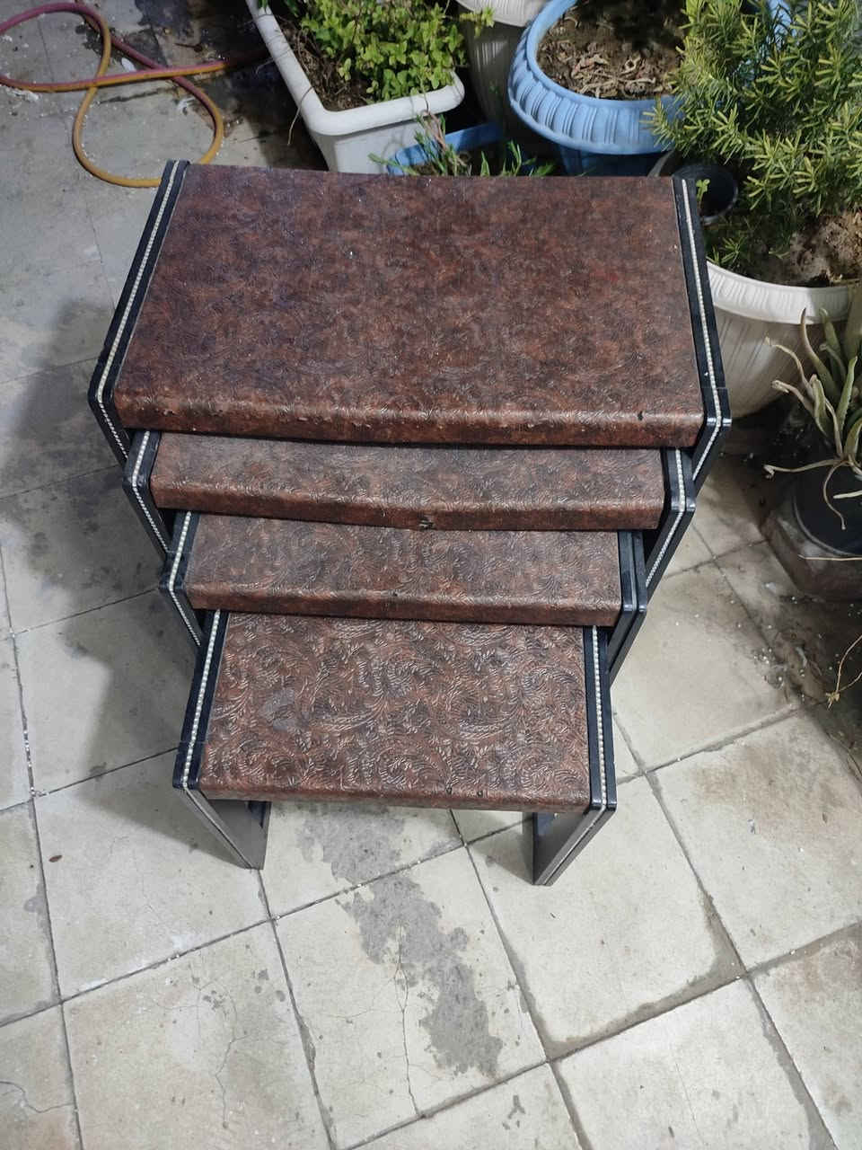 السلام عليكم 
اغراض مستخدمه اخو البلاش
تانكي 500 لتر    ب 25
سيت طبلات.      ب  10
مكينة خياطه       ب 15
تنور كهربائي.        ب 10
براد ماء حار بارد    ب 75
صوبه زيتيه            ب 25
روبن وياه صونده 50 متر     ب 25
***********
