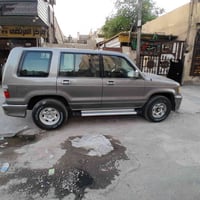 للبيع أسوزو تروبر    رقم بغداد     موديل 2003    باسمي تحويل مباشرة   ...