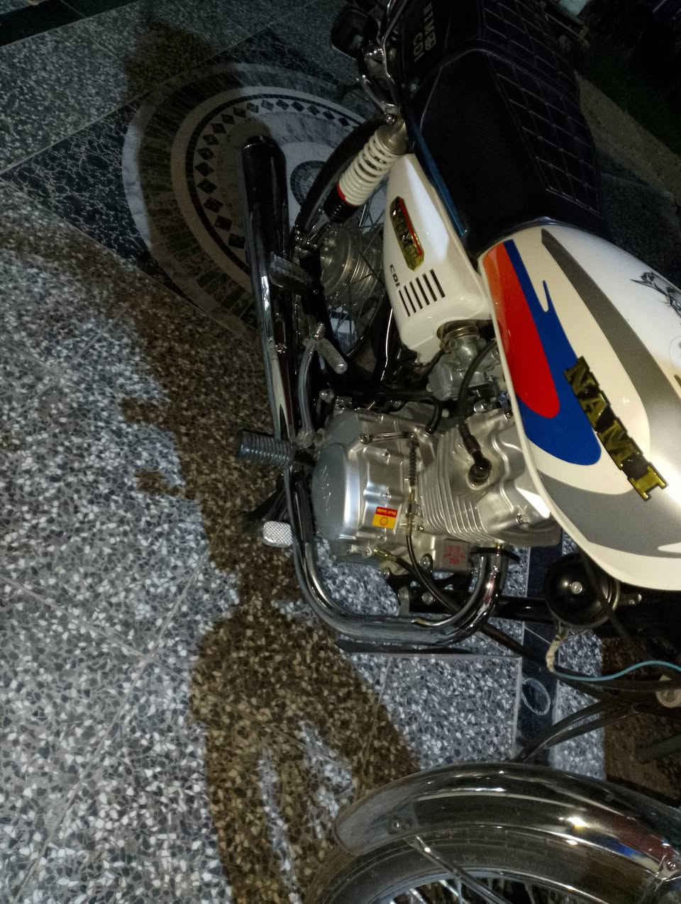 سلام عليكم دراجه اللبيع نامه موديل 26صارلها شهرين من طالعه من الوكيل مكان سده الهنديه ب725 وبيها مجال ***********
