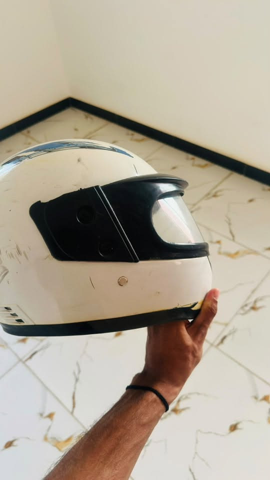 غراض تفصيخ🛵 نظيفات للبيع كلمن وسعره + عندي باتري دراجه حجم جبير بعده بلكارتون مامستخدم .. للتواصل 👈🏻***********
