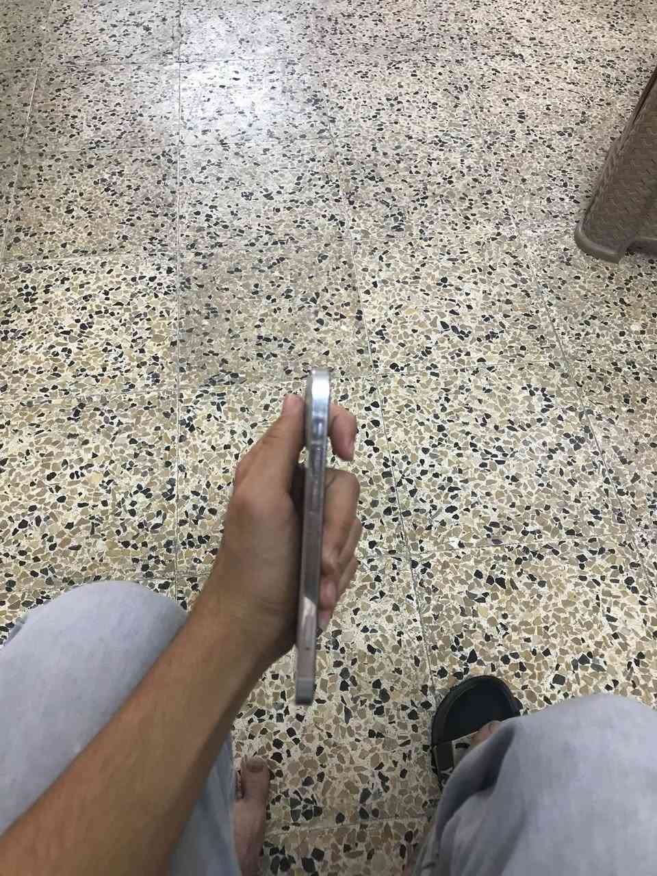 آيفون ١٢ برو • ١٢٨ • كاميرا مشوشة