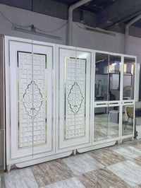 غرفة نوم • ٧ أبواب • ١٠ قطع