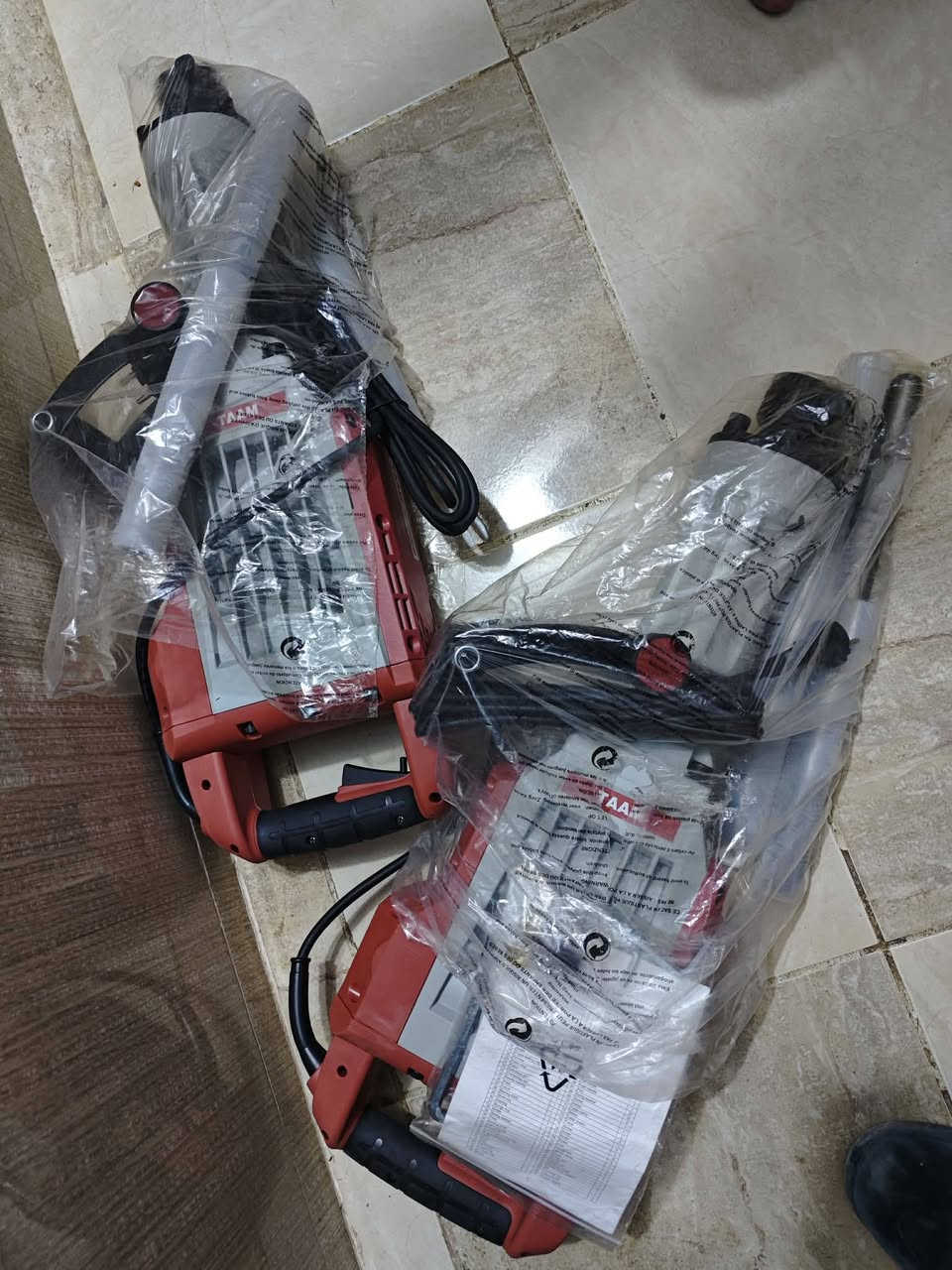 سكله للبيع
اقفاص عدد 15
نحاله كامله مع عرباين اثنين 
كوسرات عدد اثنين 
حادله جديده 
جكات همر عدد اثنين جدد 
عرباين عدد 3جدد 
للبيع شلع ب مليونين وربع 
ارقام هاتف 
***********
***********
