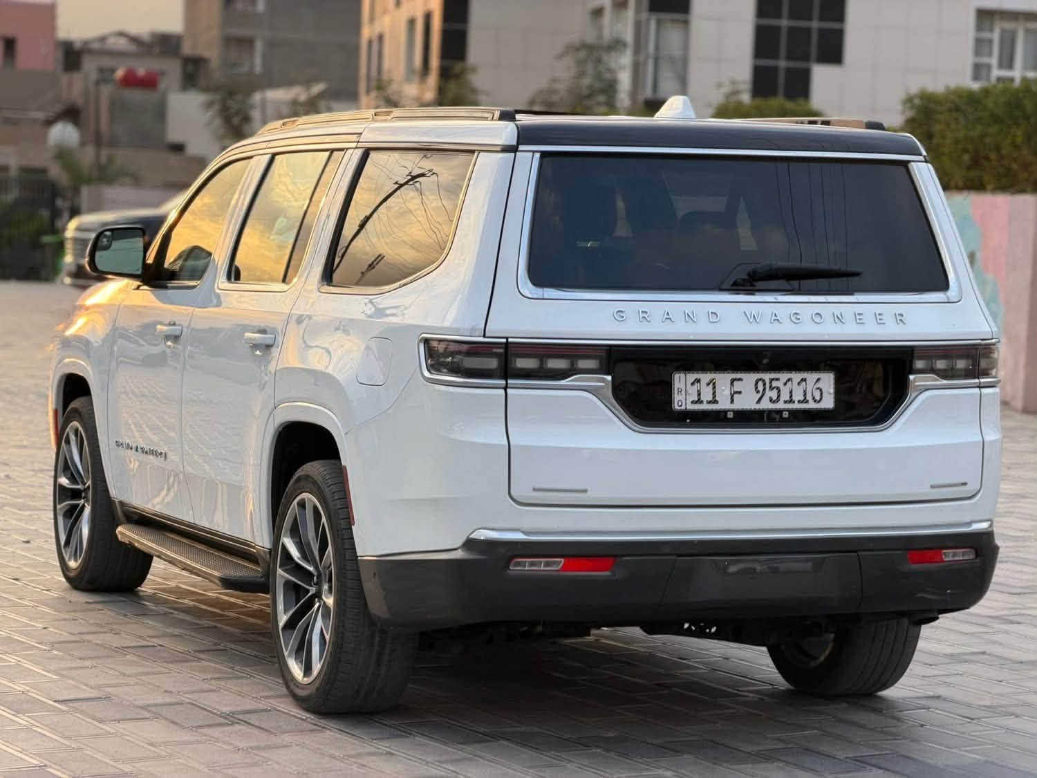 *للبيع جيب واكنير 2022 وارد امريكي*
*الموديل:* Jeep Wagoneer Series IIl 2022
*المحرك:* 5.7L V8 HEMI بقوة 392 حصان - 8 سلندر
*الممشى:* [39 الف ميل ]
*الحادث:* سرقة - مبدل سيت كامل نفس اللون بدون صبغ
*الايرباك:* سليم 100% ولا ايرباك طاك
*الرقم:* بغداد

*المواصفات:*
- دفع رباعي 4x4 + 8 نمر اوتو
- بانوراما + جنطة كهرباء + بصمة
- كشنات جلد 8 راكب تدفئة وتبريد
- شاشة كبيرة 10.1 + شاشة عداد 10.2
- كاميرا 360 + رادار + نقطة عمياء
- حساسات امامية خلفية + اوتو بريك
- ويل 20 كروم + لايت زنون LED
- تبريد 3 قطع + شاحن وايرلس
- تشغيل عن بعد + فتح جنطة بالرجل

*حالة السيارة:* سيارة جديدة كلش، السيت المبدل وكالة نفس اللون، لا قص ولا صبغ ولا ايرباك، جاهزة تحويل مباشر.

*السعر: اتصال*
*للاستفسار: 
***********
***********
مكاني بغداد حي الجامعه
