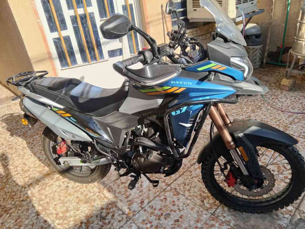 السلام عليكم 
دايوان دافنجر موديل 2026  محرك 300cc الداجة بعده بحالة الوكالة 
دبل مفتح تشغيل عن بعد رقم شمال انكليزي لوحتين 
ماتصرف عليه ولا ربع الدراجه نضيفة  استعمال شخصي
السعر 3 ملاين او 650الف او بيه مجال حك الجيه 
مكاني مقابيل الحسينيه مال راشديه 
*********** متواجد وتساب او على الخط فقط
