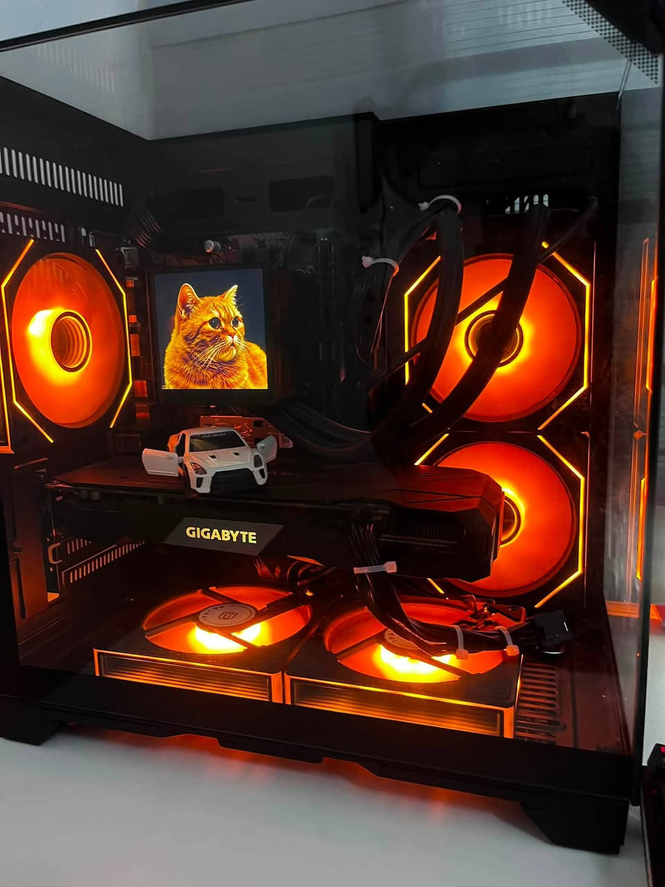 شاشا   msi.  180hz.   حجم 24
--------
i5  11400
RAM. 16  3200 كورسير
m.2. ssd 256
gtx 1660. 3fan + RGB + من كيكا بايت
winows 11
كيبورد : ريدراغون KB435L
ماوس : ريدراغون m771-2.  كاملة مكملة مكاني بغداد زعفرانية. السعر (800) وبيهة مجال.  ***********
