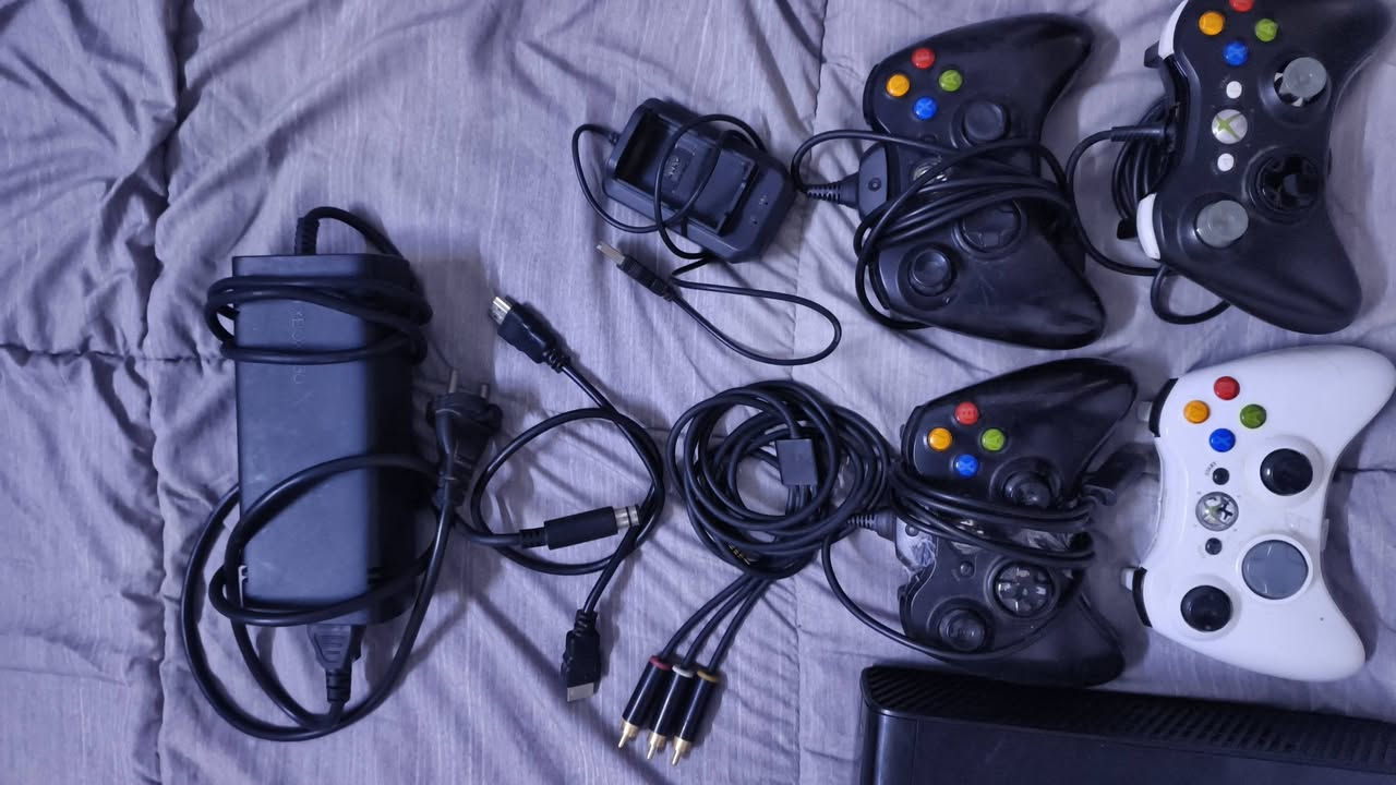 اكس بوكس 360 • ٢٥٠جيجا • نضيف