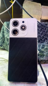 تكنو سبارك 10 برو  256 GB النظافه 80‎%‎  07843327533