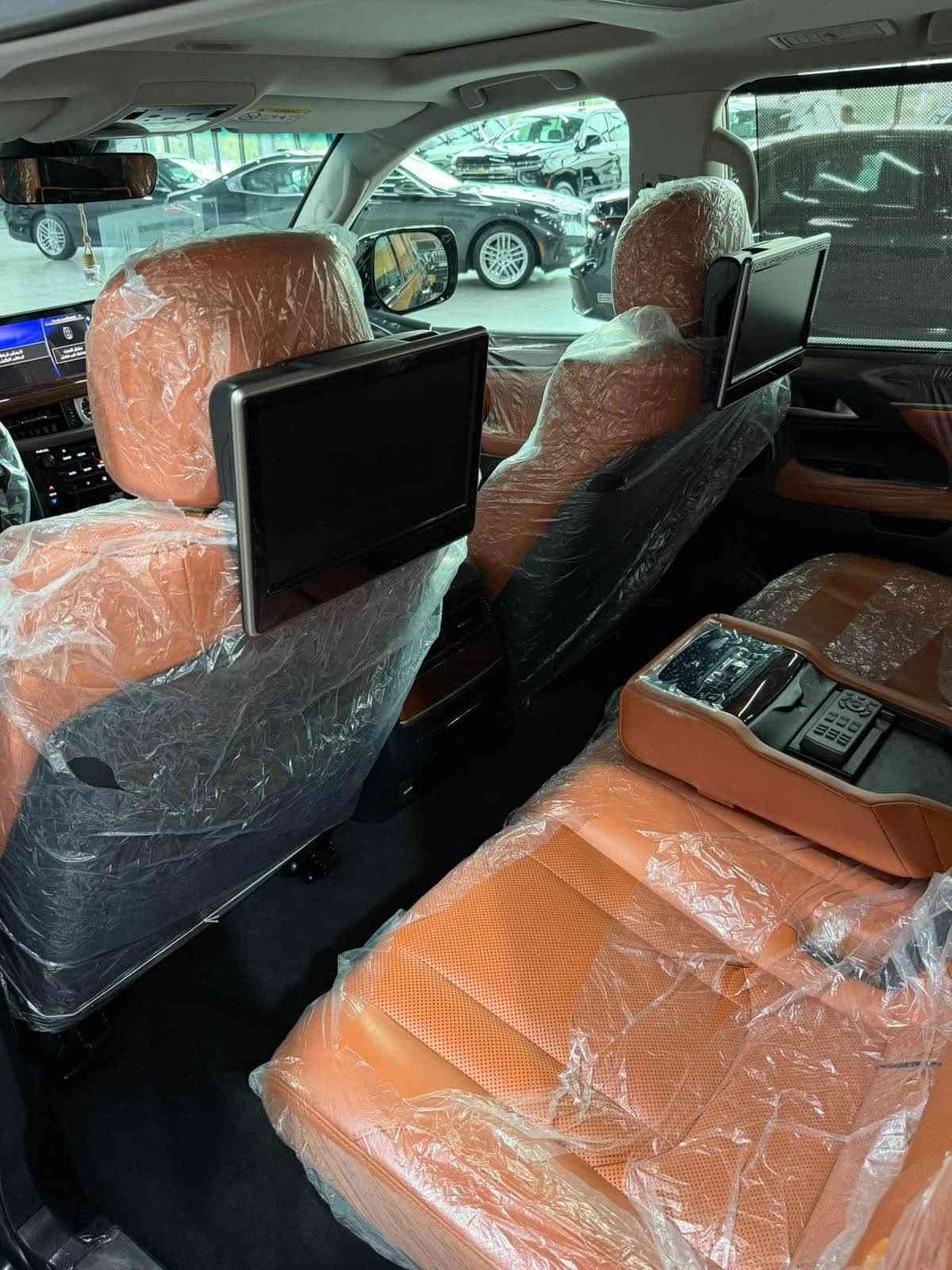 لكزس LX570 • ٢٠١٩ • ٦٨ ألف كم