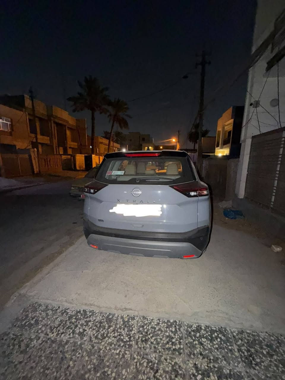 نيسان اكستريل 2025 وكاله السور سمنتي بلاك ماشيه 8200 فقط خمس راكب شاشه كبيره كامرات ٣٦٠ درجه شاحن لاسلكي مكفوله  ***********
