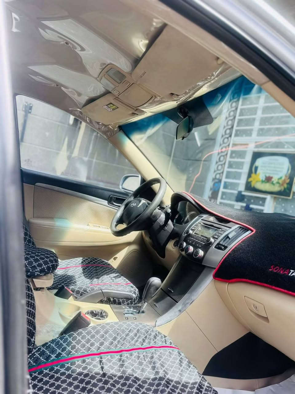 سوناتا 2009مكينه2400دوش ضررها الجاملق الخلفي السعر 120وبيها مجال الرقم ***********هاذا الرقم بي واتساب السياره خليجيه
