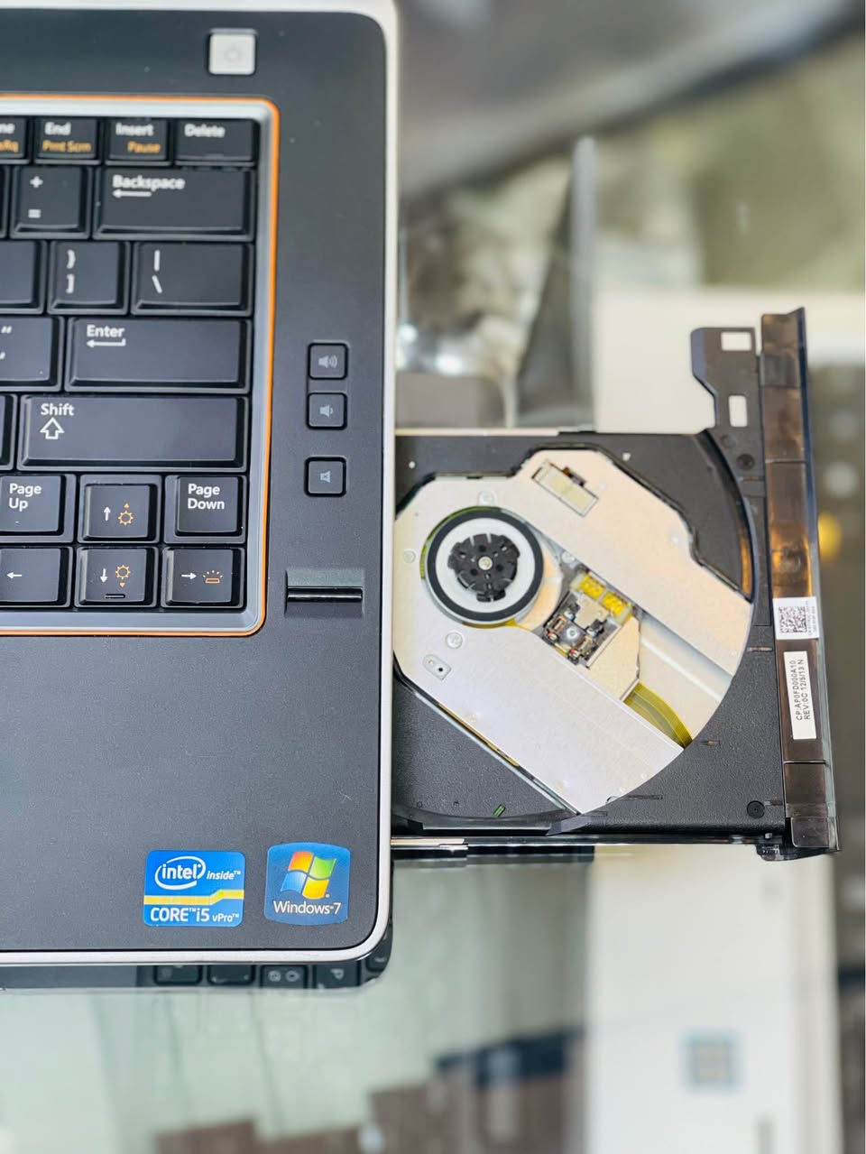 Dell 6420 🖥️ 

Corei 5 ✅

Ram 4 🔥

هارد 320GB 

شاشة بحجم 14 🖥️

منفذ HDMI port 🎞️

منفذ VGA 📽️

منفذ usb  عدد 3

منفذ aux 

بطارية تدوم اكثر من ساعة  🔋

ملاحقات الجهاز شاحنة اصلية 🔌 + حقيبة 

نظافة الابتوب 99٪؜

العنوان الموصل الزهور دورة سيدة الجميلة📍

 مكتب فوكس ستور

يتوفر توصيل جميع محافظات العراق 🚚🚛🚚🚛

تفاصيل اكثر :☎️ ***********.☎️*********** موصل, نينوى
