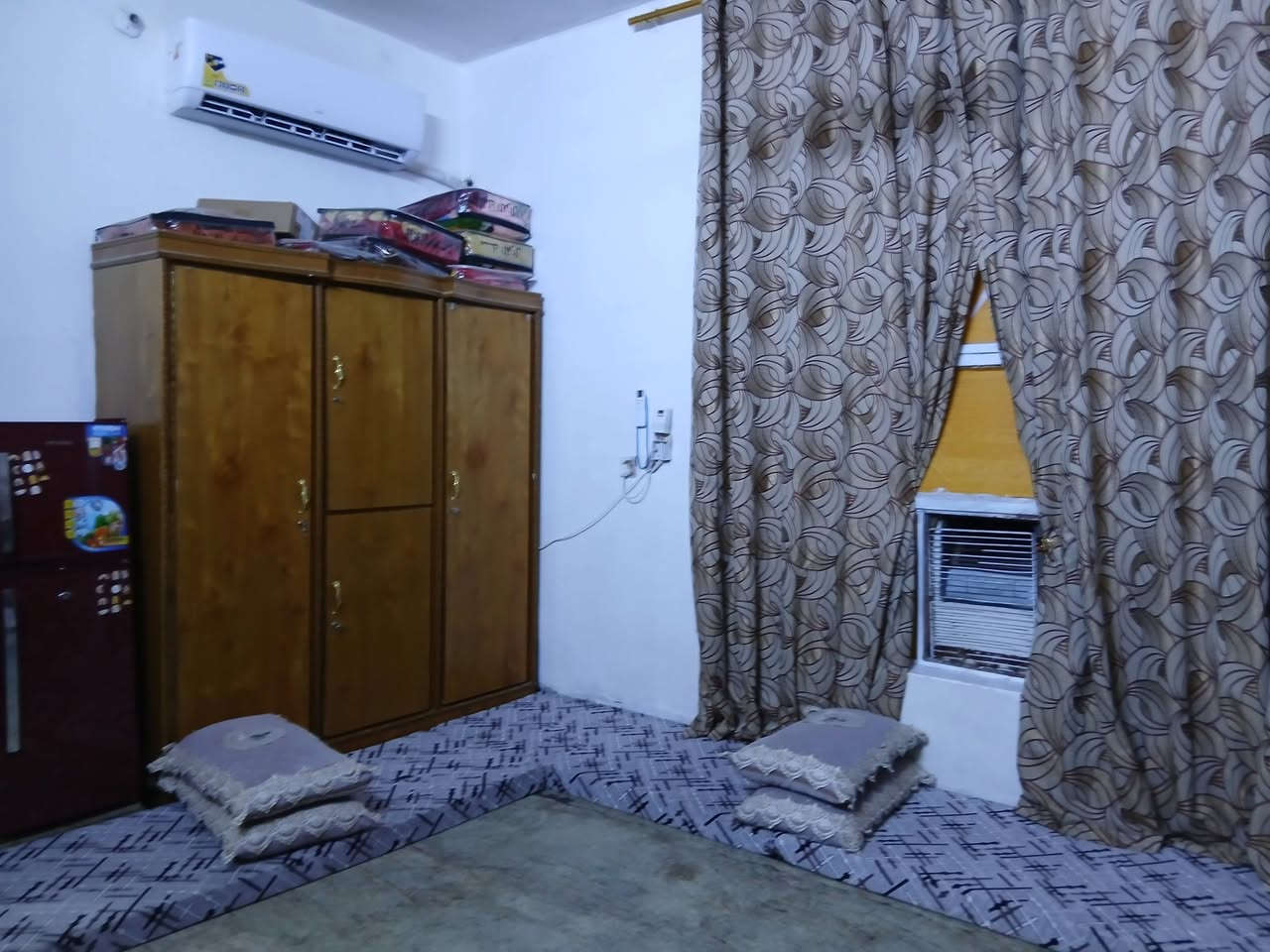 🕋بسم الله الرحمٰن الرحيم 🕋
👋السلام عليكم ورحمة الله وبركاته👋

🌄الانبار قضاء الفلوجه 

🏡 بيـــت مع برج وارد البرج 5ونص مليون سنويآ 

#للبيع  منطقة الـ 21 الف قرب عمارة الجنابي 
 

🔵 المســــاحة  250 م 

🚧 بناء بلوك

🏠طابقين 
🔵استقبال
🔵مطبخ 
 🔵غرف عدد 4 
🔵صالة
🔵صحيات عدد 2 

💲#السعر المعلن    135 مليون قابل للتفاوض مع صاحب الدار 🏠 
‭***********

