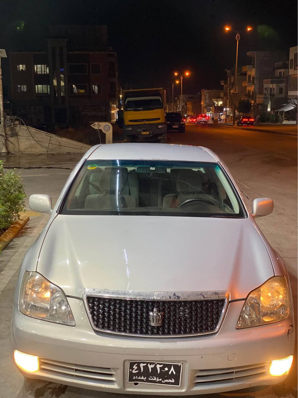 بـسم اللە رەحمان رەحیم 

Toyota crawn 2005 
٦٥ هەزار ڕۆشتوە 
کۆد هەیە
١٨٠ گەورە بەبچوکە 
پیشو پشتی کەپسە 
٢ دووگمەیە 
ڕیکو پیکو مەزبوت 
گیرو مەکینە بەشارت 
شوین مووسە کەنی بۆیەخیکی ئاوەت 
ساقفوو لەشای شوو شایە 
لە سلیمانیم 
نرخ ٤٤ وەرەقە مەجەلیکی برایەنە 
*********** السليمانية, العراق
